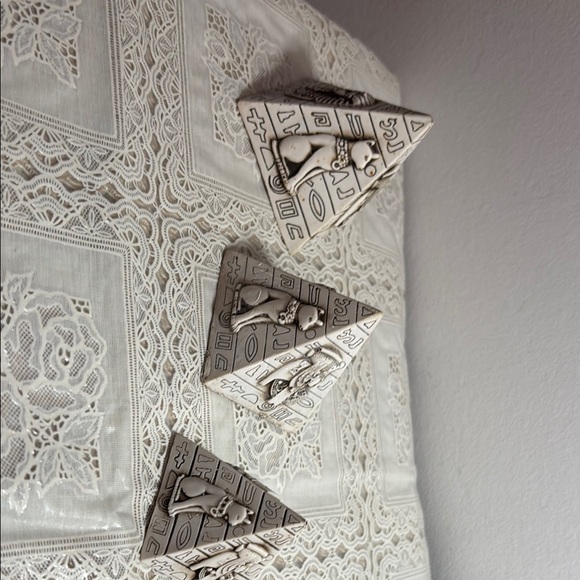 Decorative Pyramid Wall Art Set - Picture 3 of 5